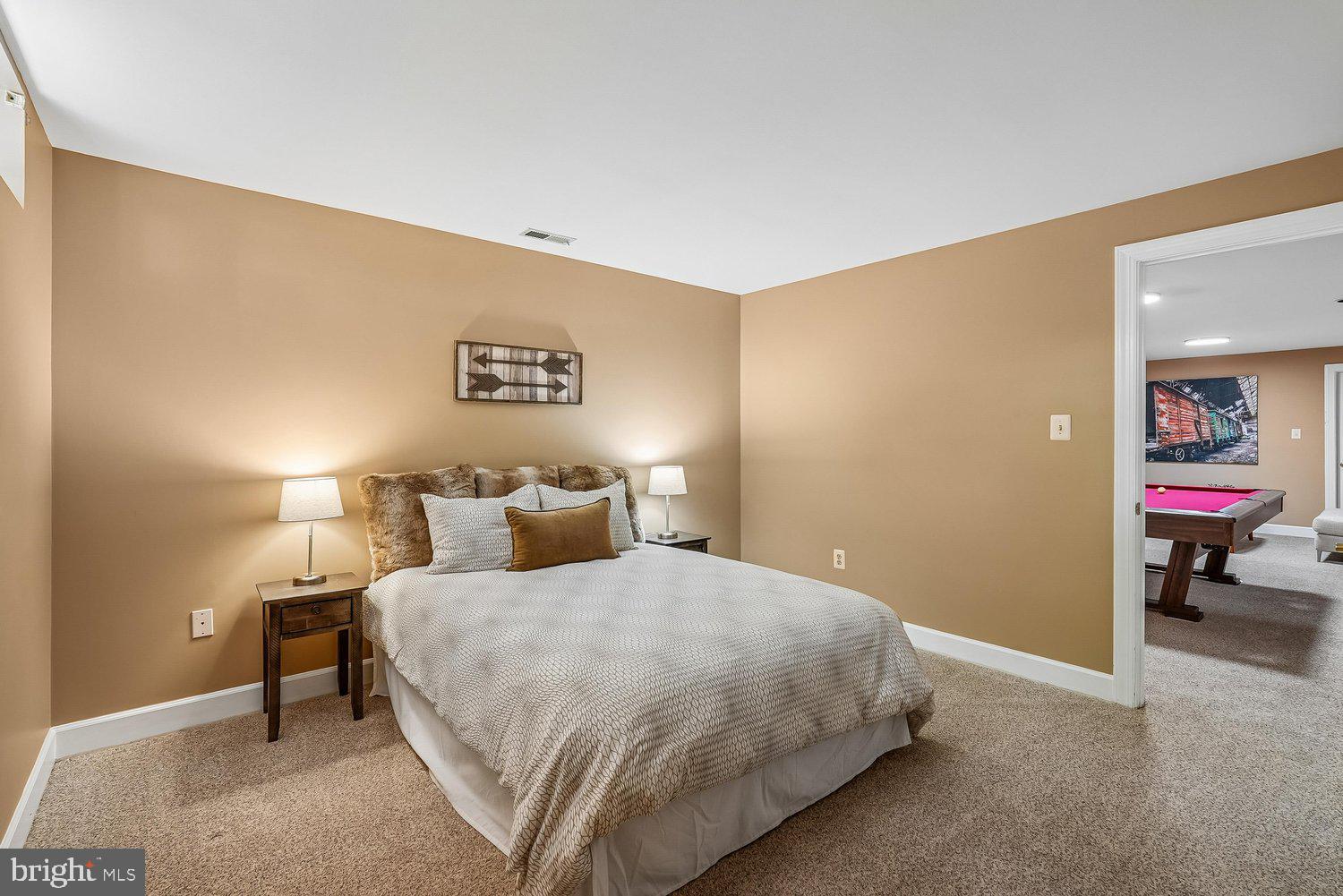 CLIFTON FARM - Residential