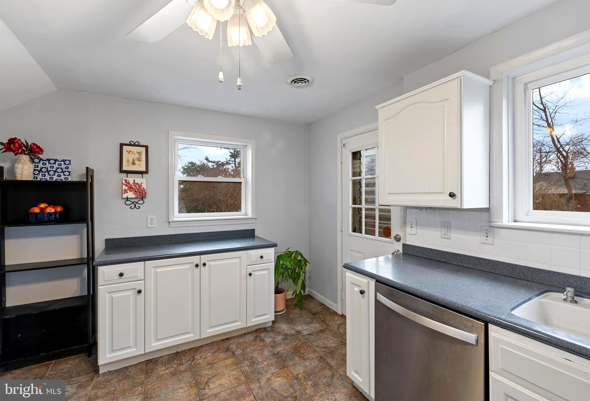 GLENMONT HILLS - Residential