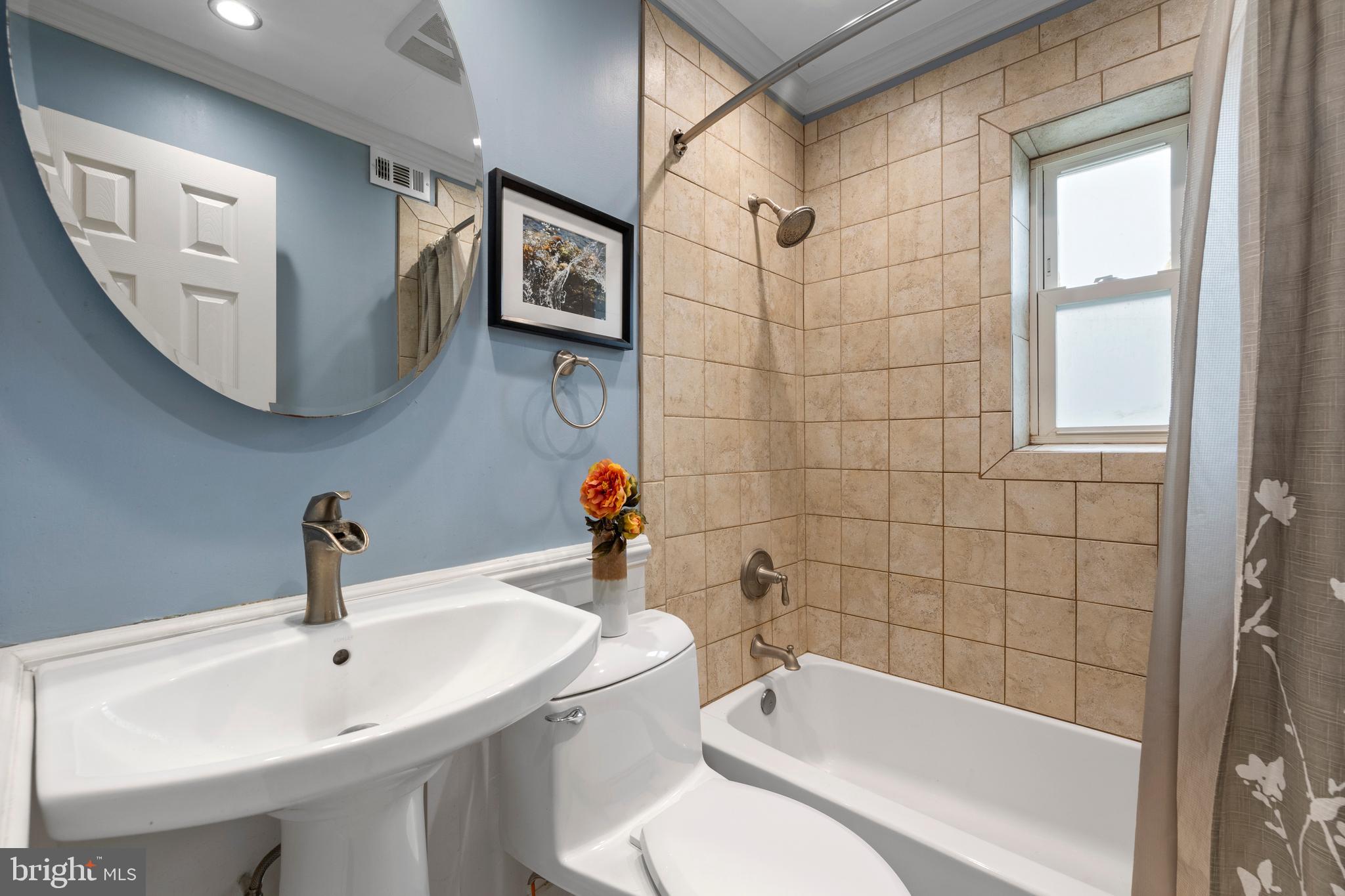 GLENMONT HILLS - Residential