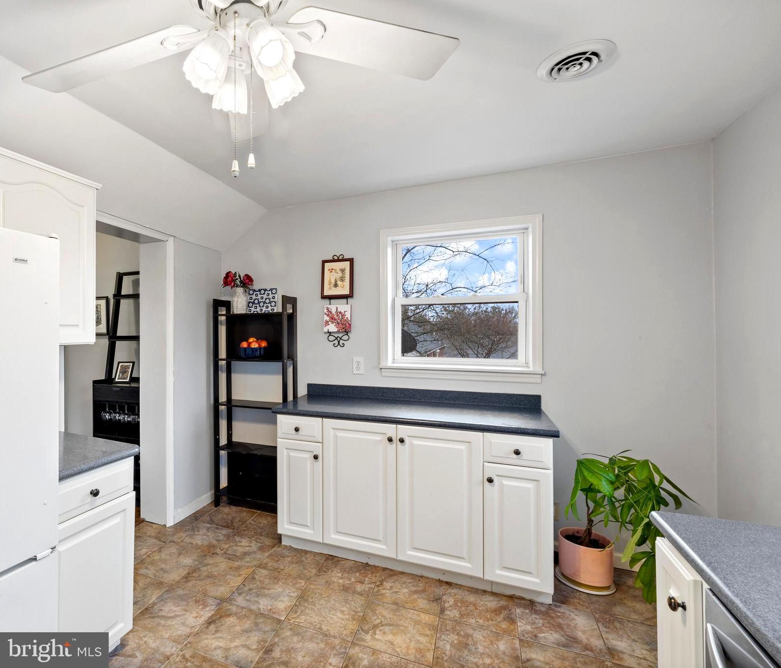 GLENMONT HILLS - Residential