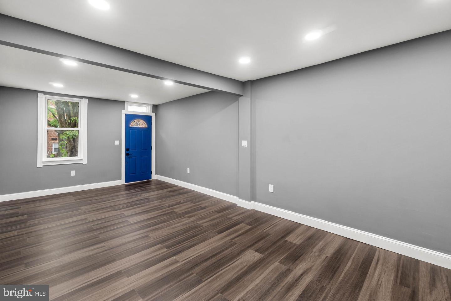 RIVERSIDE - Residential Lease