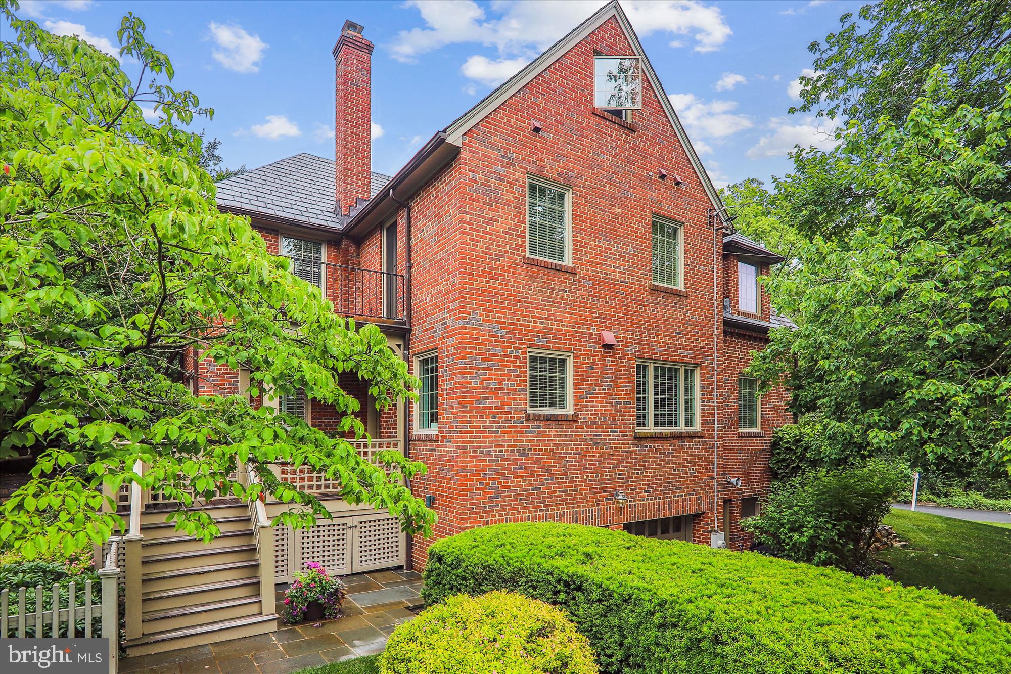 RIDGEWOOD VILLAGE - Residential