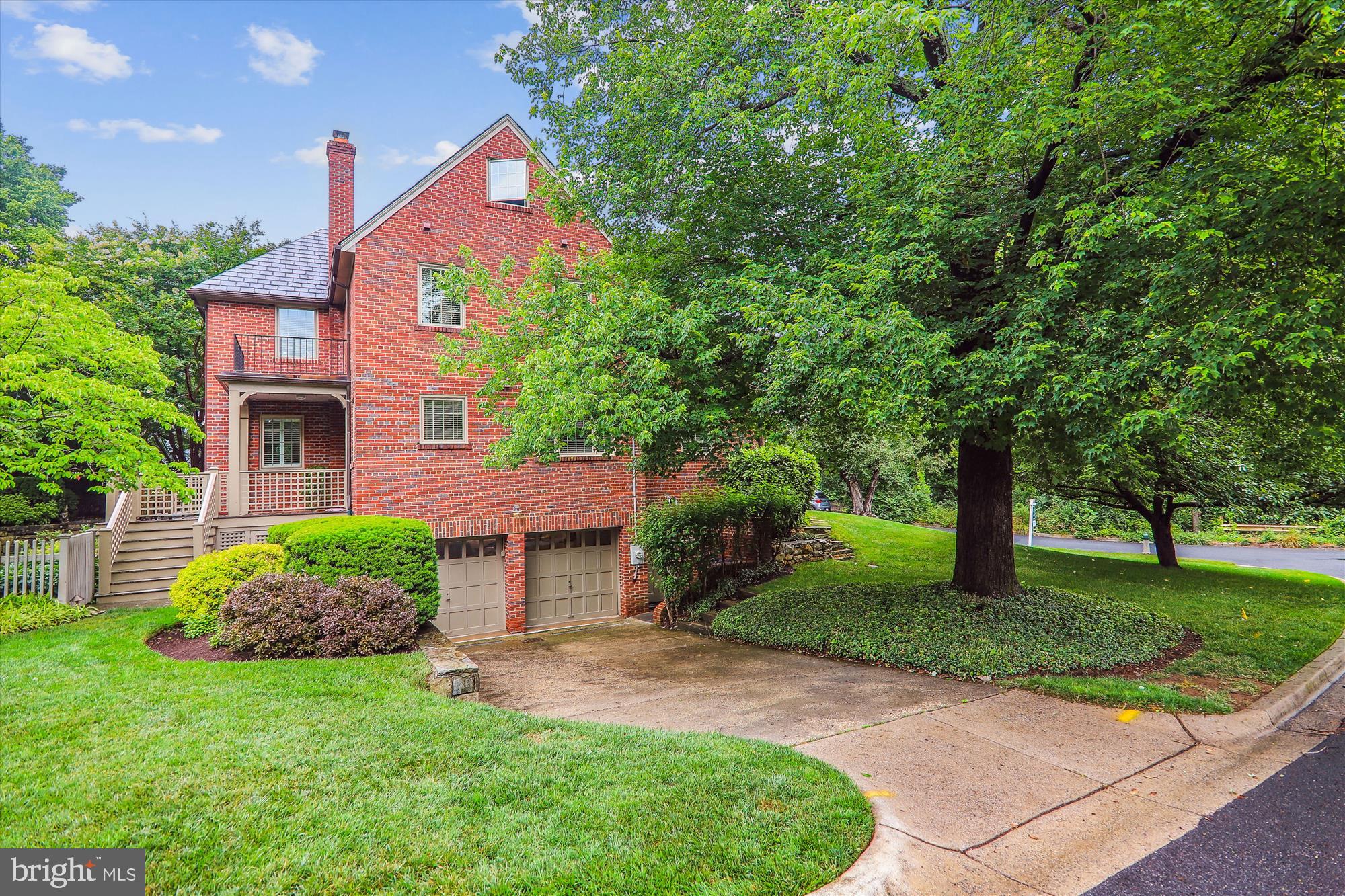 RIDGEWOOD VILLAGE - Residential