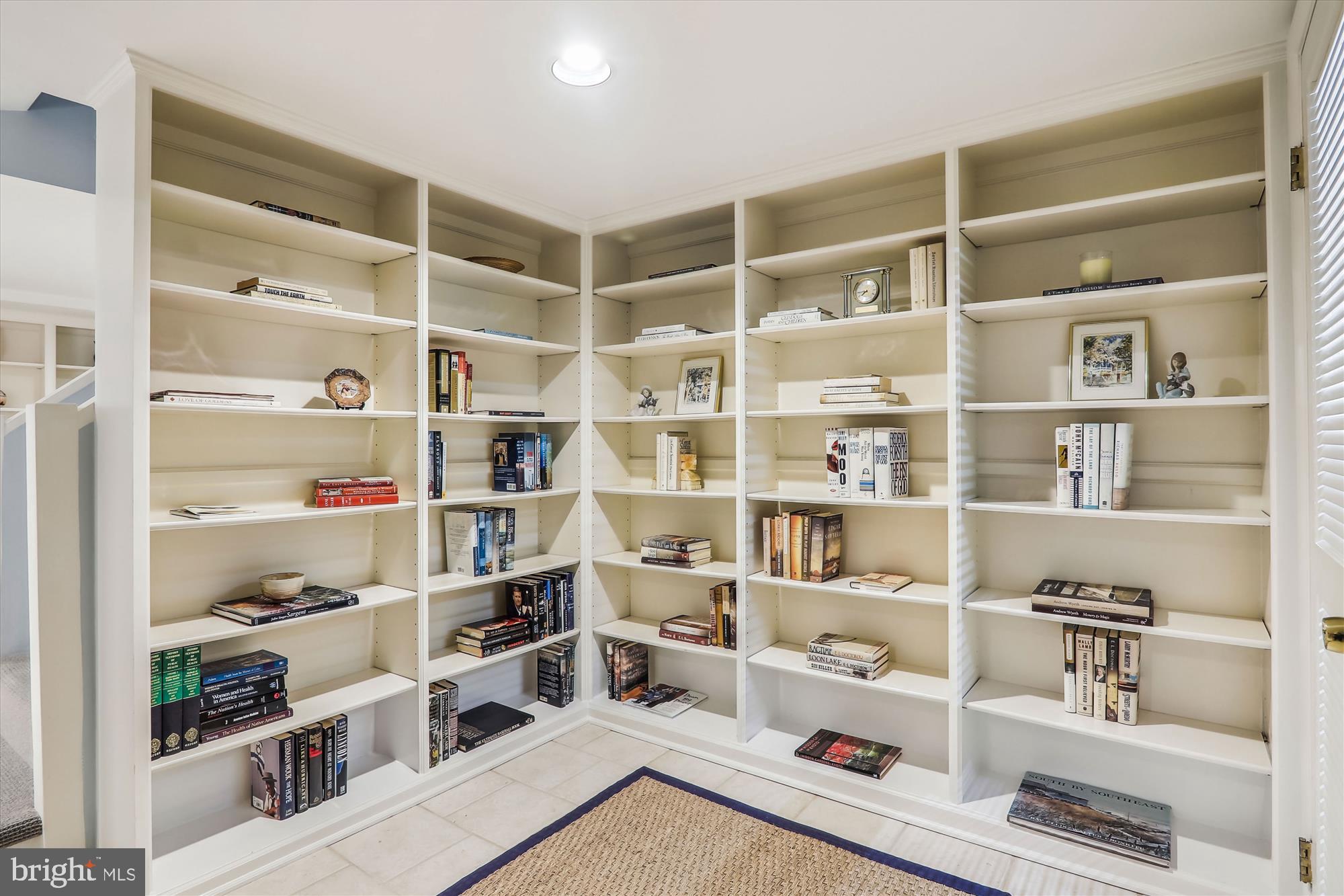 RIDGEWOOD VILLAGE - Residential