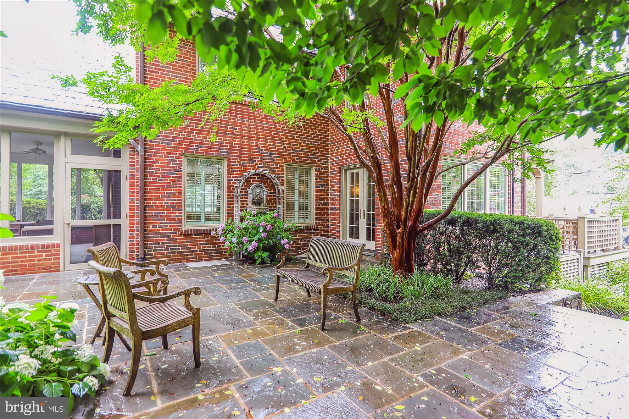 RIDGEWOOD VILLAGE - Residential