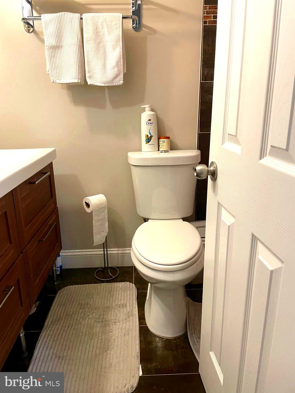 YORKTOWNE SQUARE - Residential