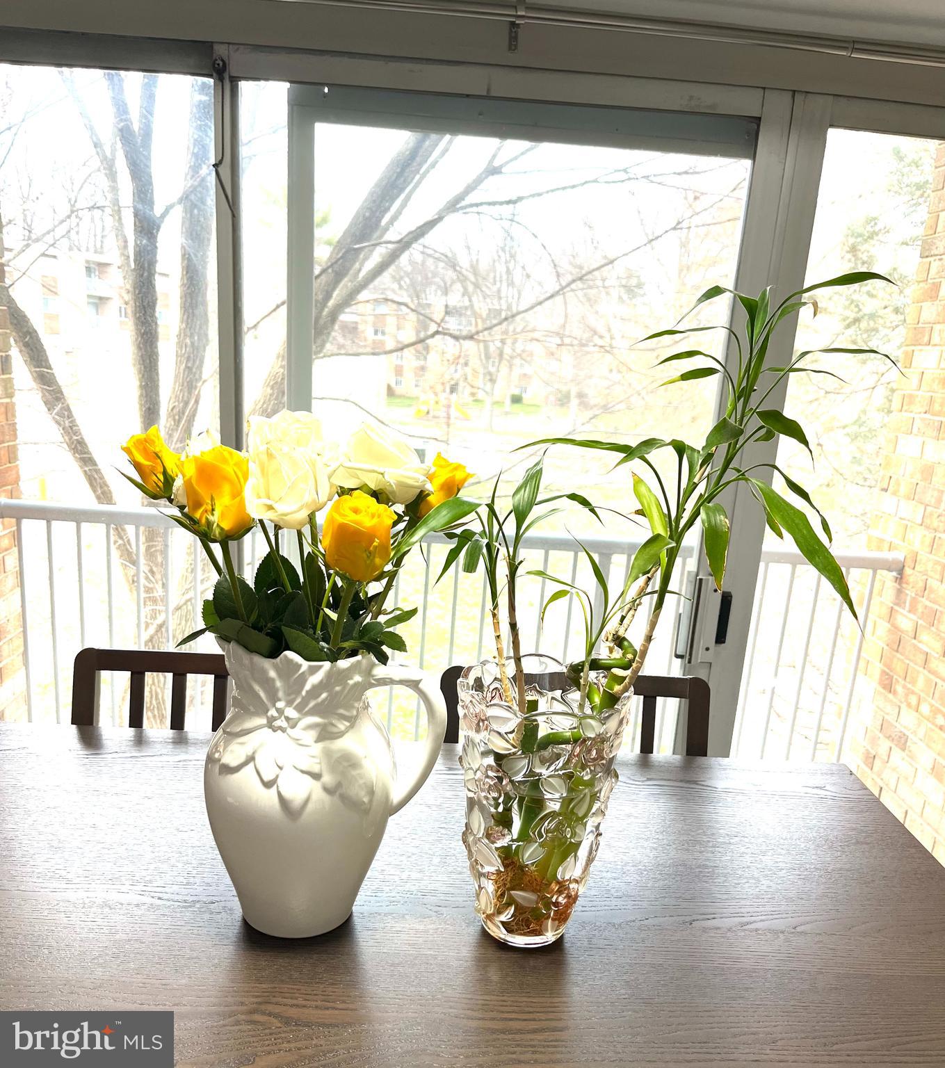 YORKTOWNE SQUARE - Residential