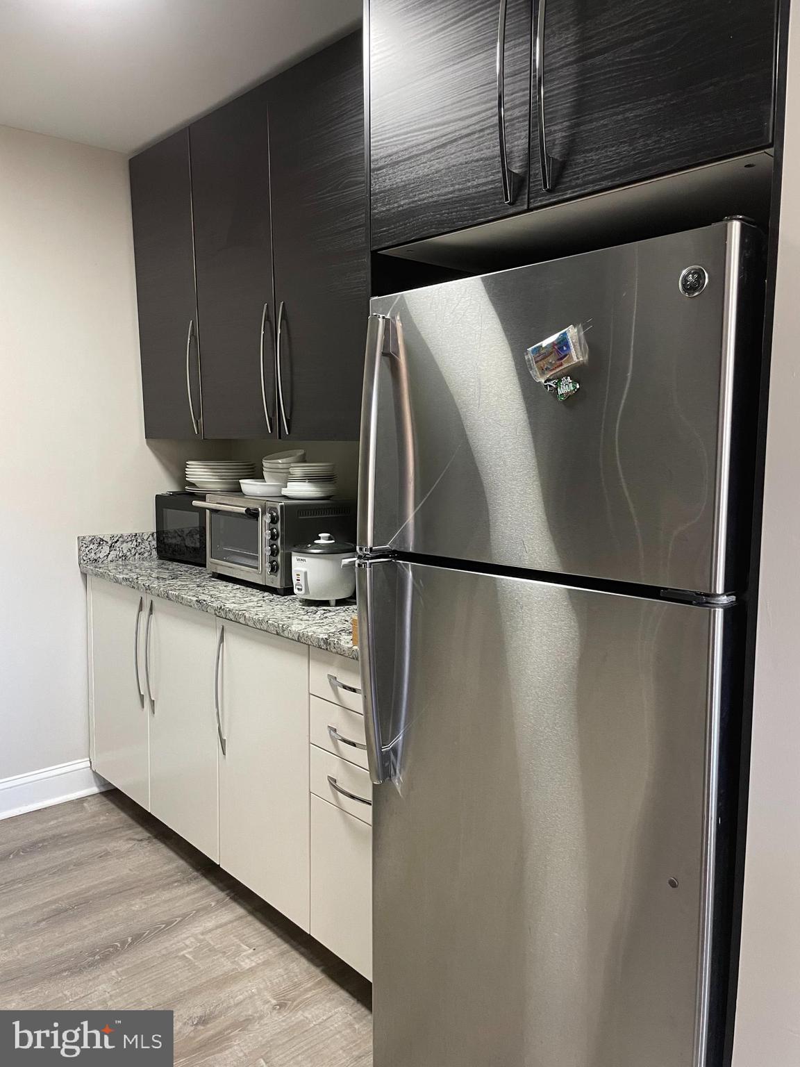 YORKTOWNE SQUARE - Residential