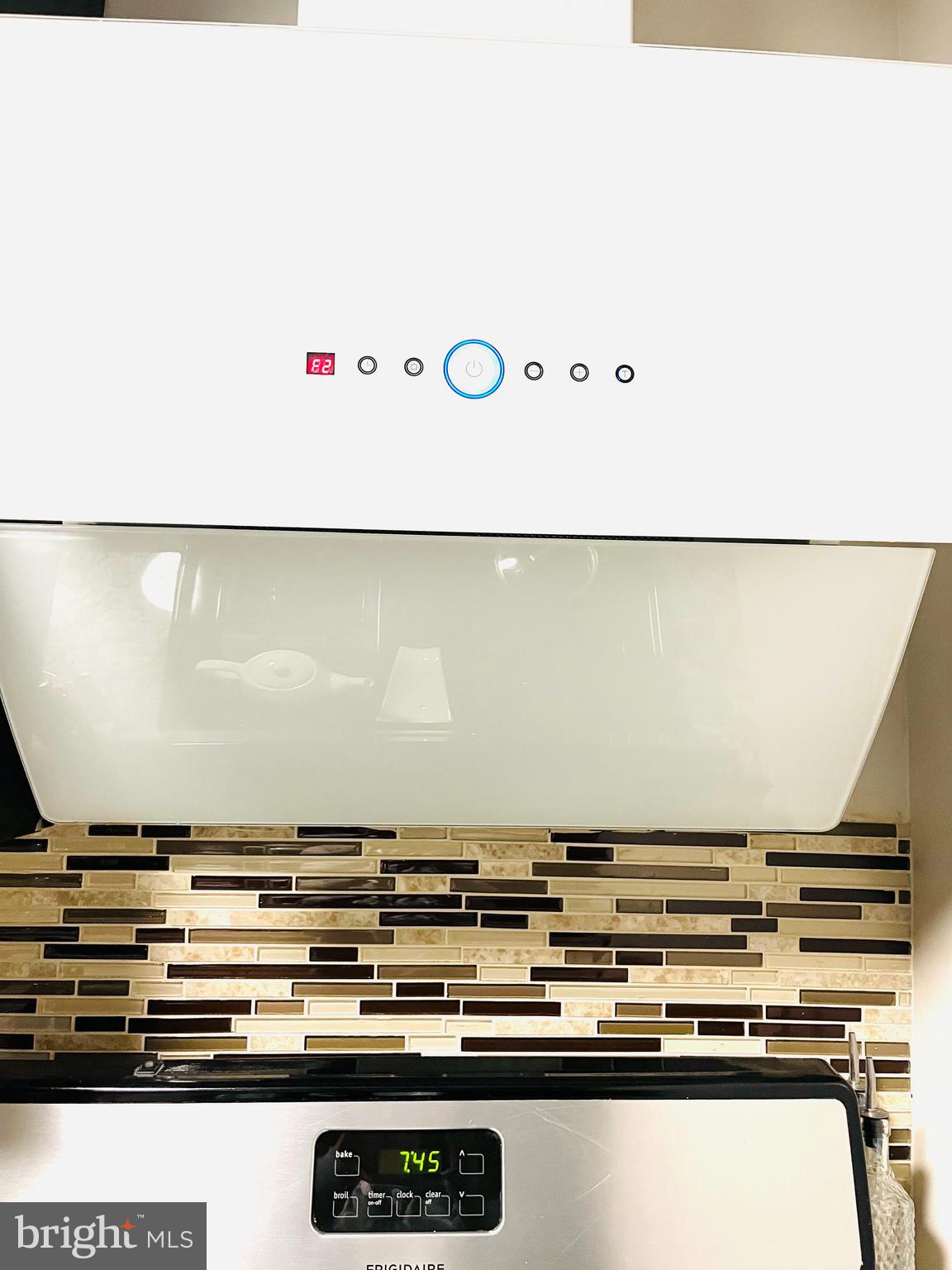 YORKTOWNE SQUARE - Residential