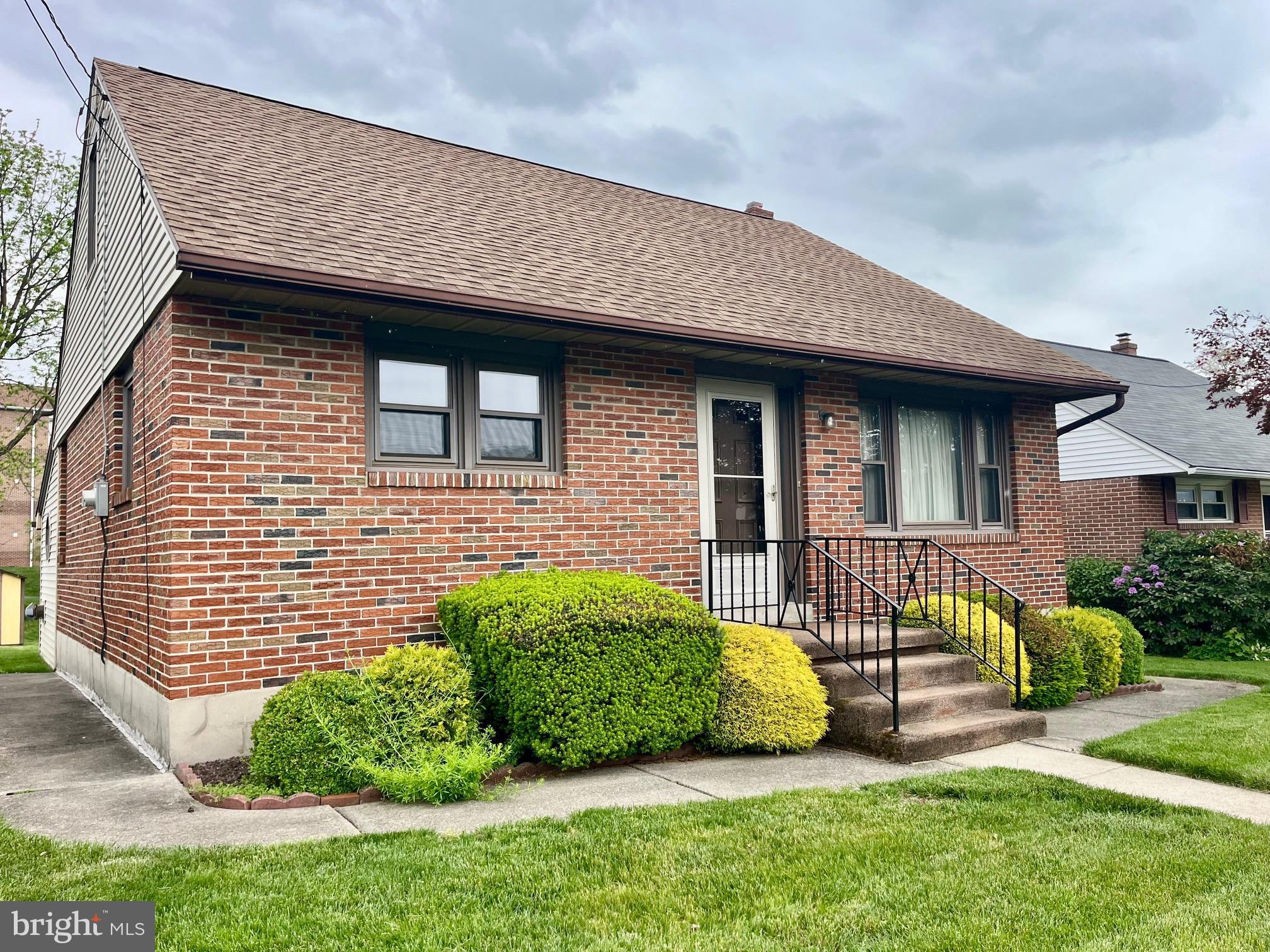 1242 COMMONWEALTH BOULEVARD