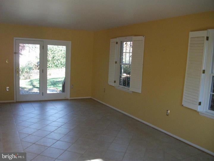 CROSSWOODS - Residential Lease