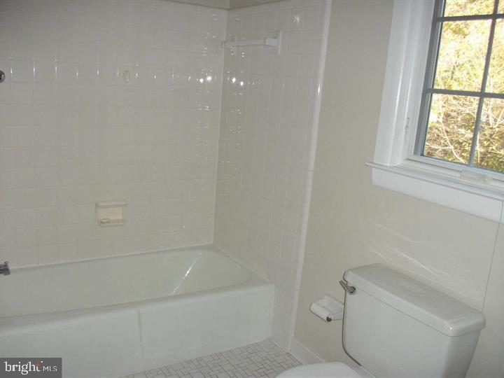 CROSSWOODS - Residential Lease