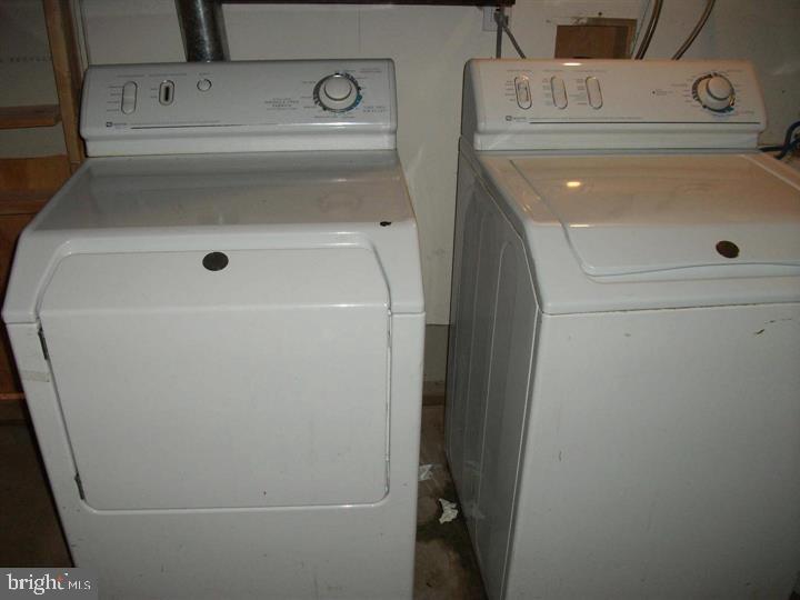 CROSSWOODS - Residential Lease