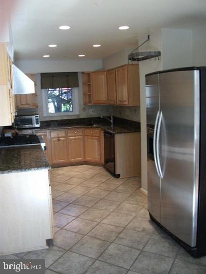 CROSSWOODS - Residential Lease