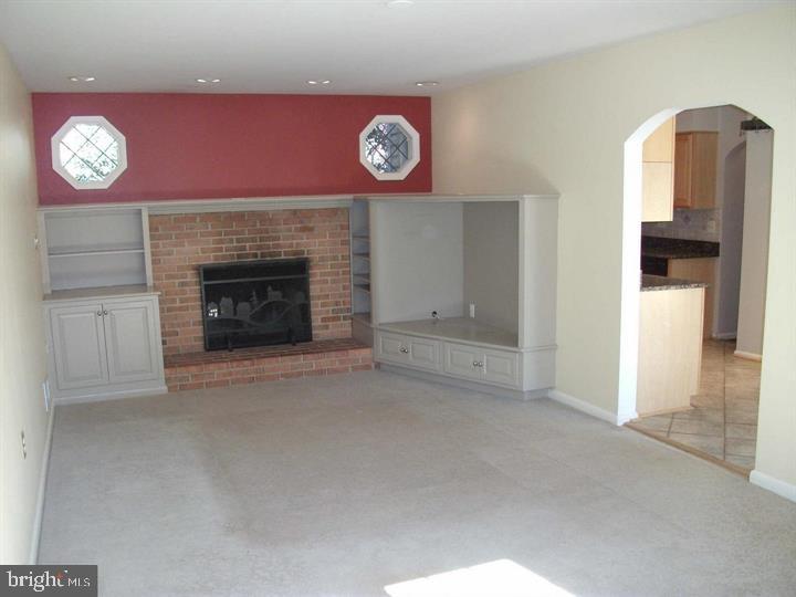 CROSSWOODS - Residential Lease