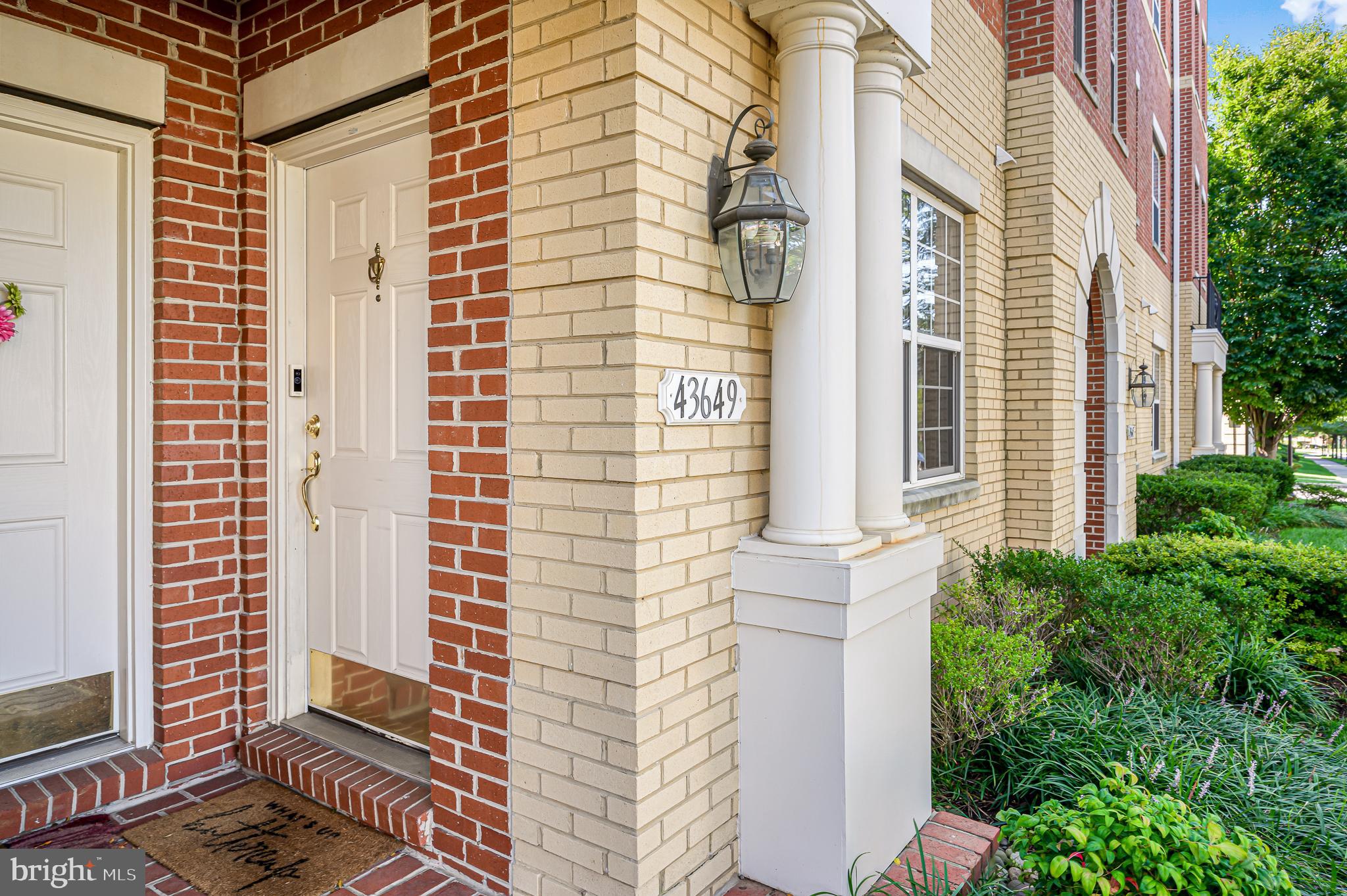 LANSDOWNE TOWN CENTER CONDOS - Residential