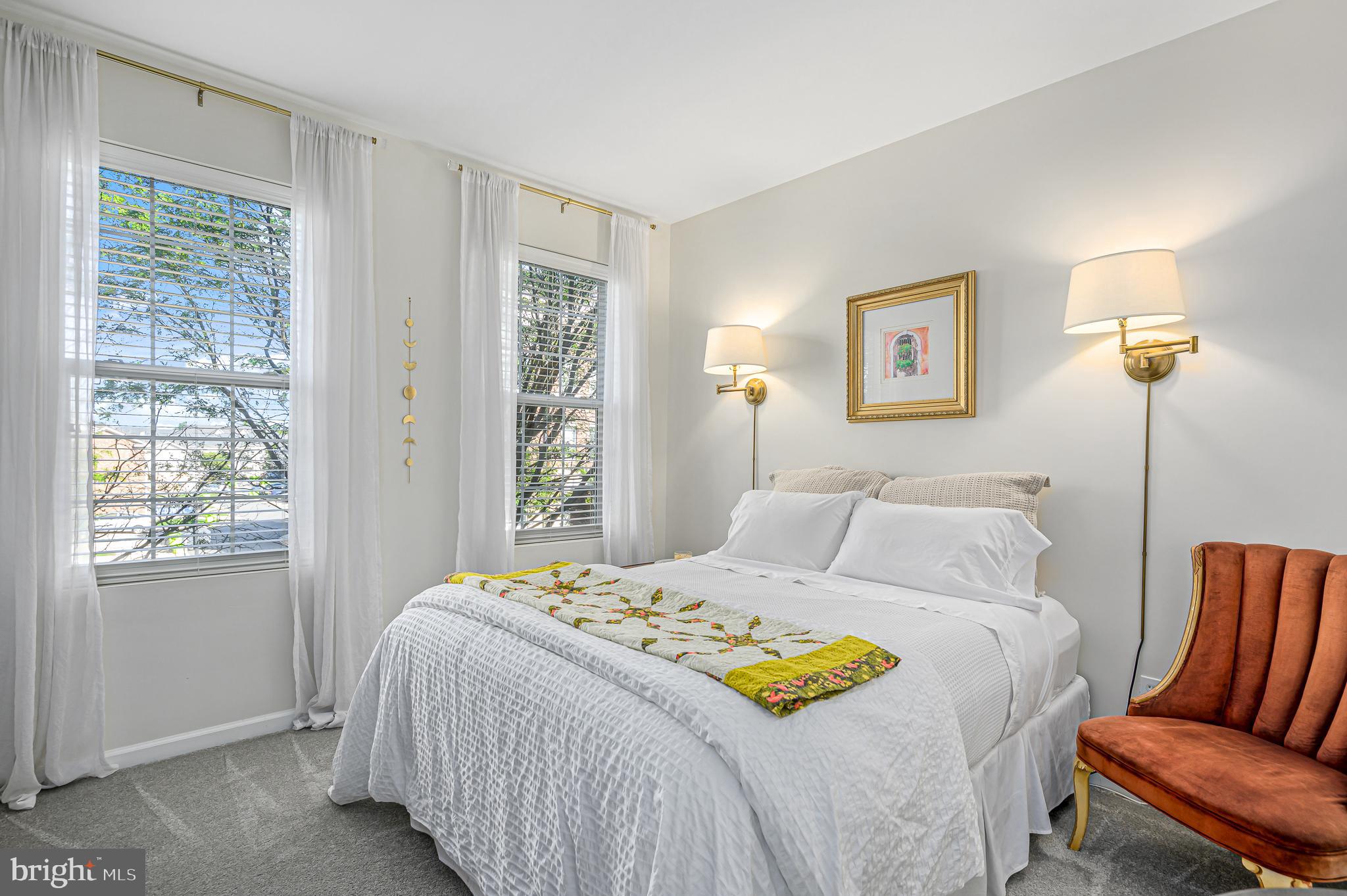 LANSDOWNE TOWN CENTER CONDOS - Residential