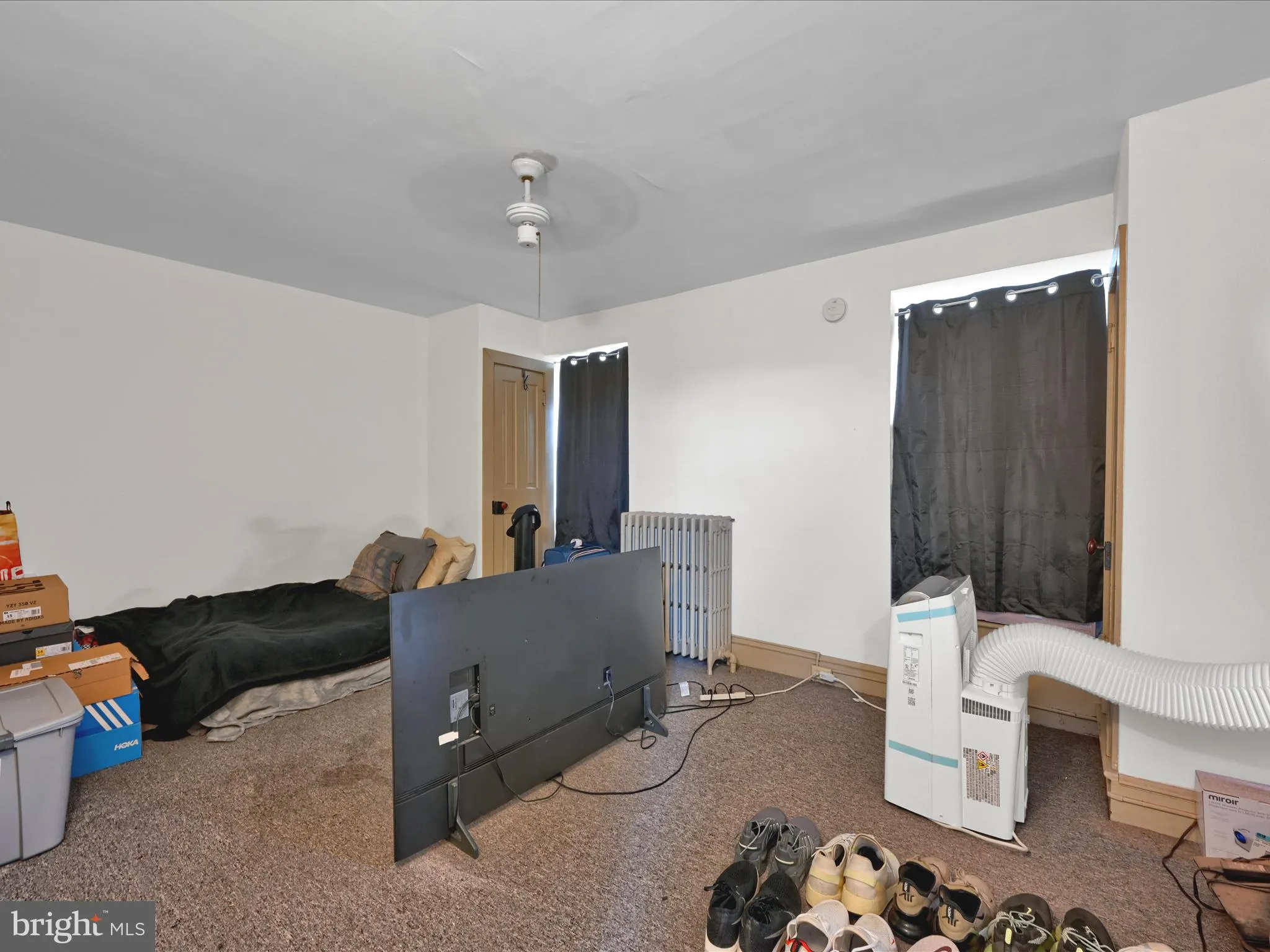 Lancaster, Pennsylvania 17603, United States, 5 Bedrooms Bedrooms, ,Residential,Pending,210026