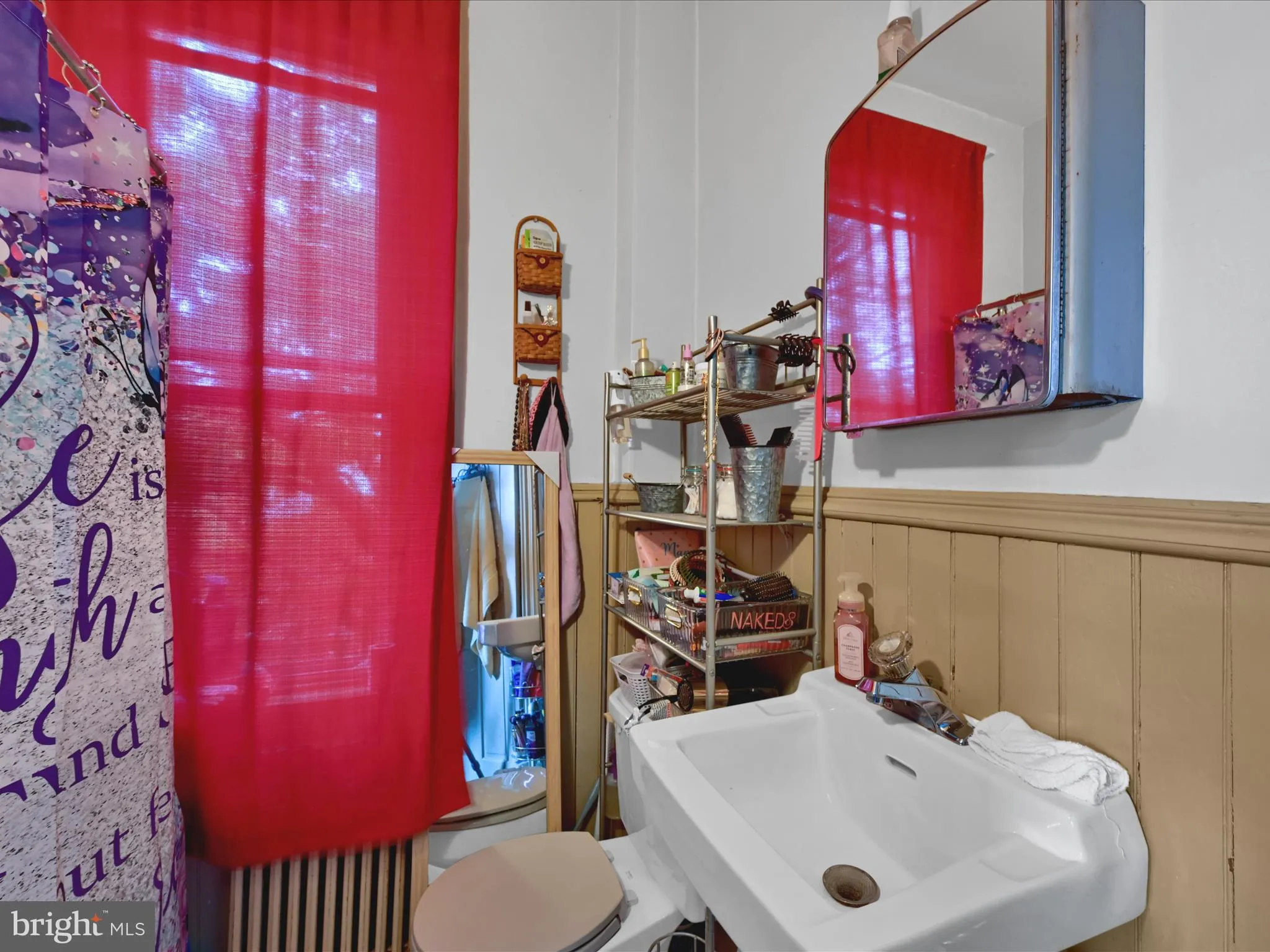 Lancaster, Pennsylvania 17603, United States, 5 Bedrooms Bedrooms, ,Residential,Pending,210026