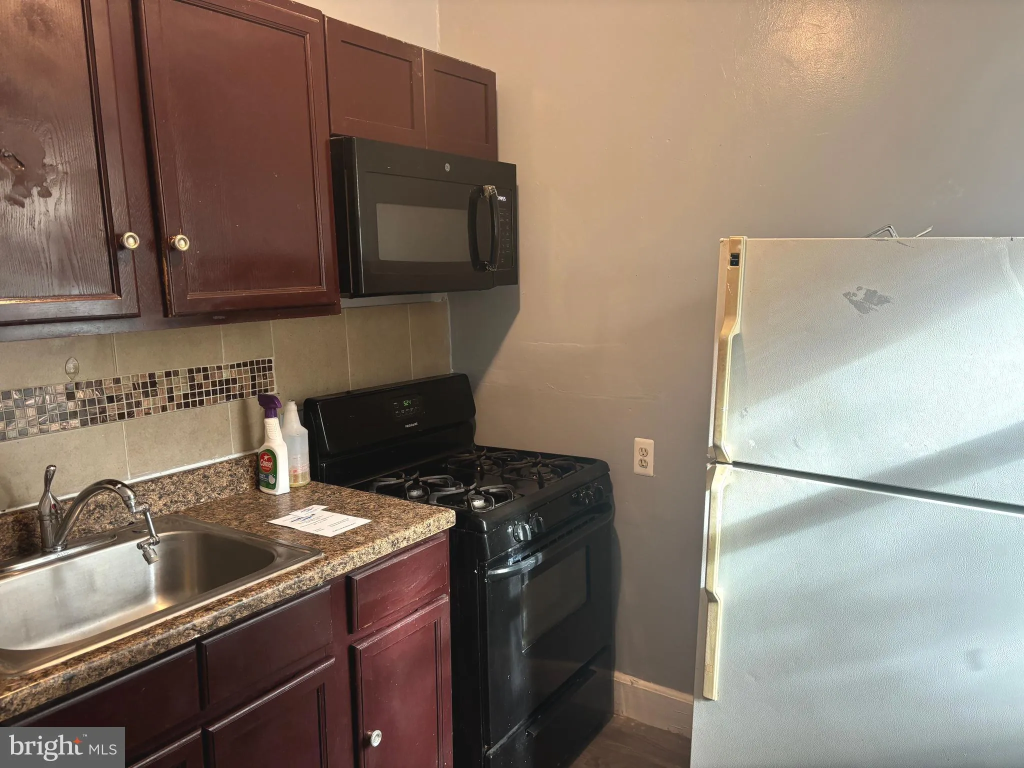 Philadelphia, Pennsylvania 19129, United States, 2 Bedrooms Bedrooms, ,1 BathroomBathrooms,Residential,Pending,32519