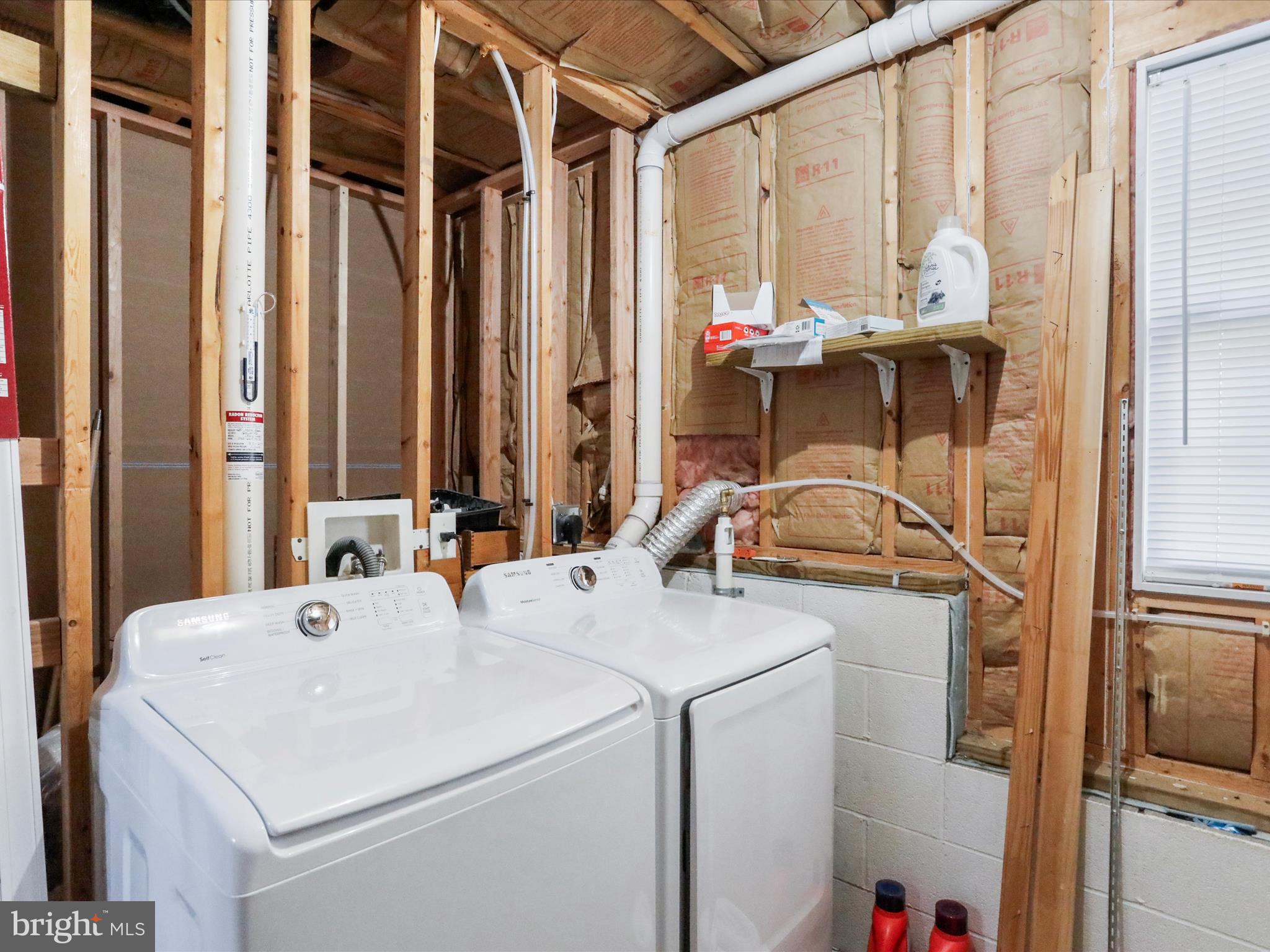 LAUREL RIDGE - Residential