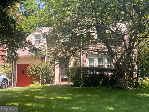 Homes For Sale - 525 W Beechtree Lane<br/> Delaware County, WAYNE, PA 19087