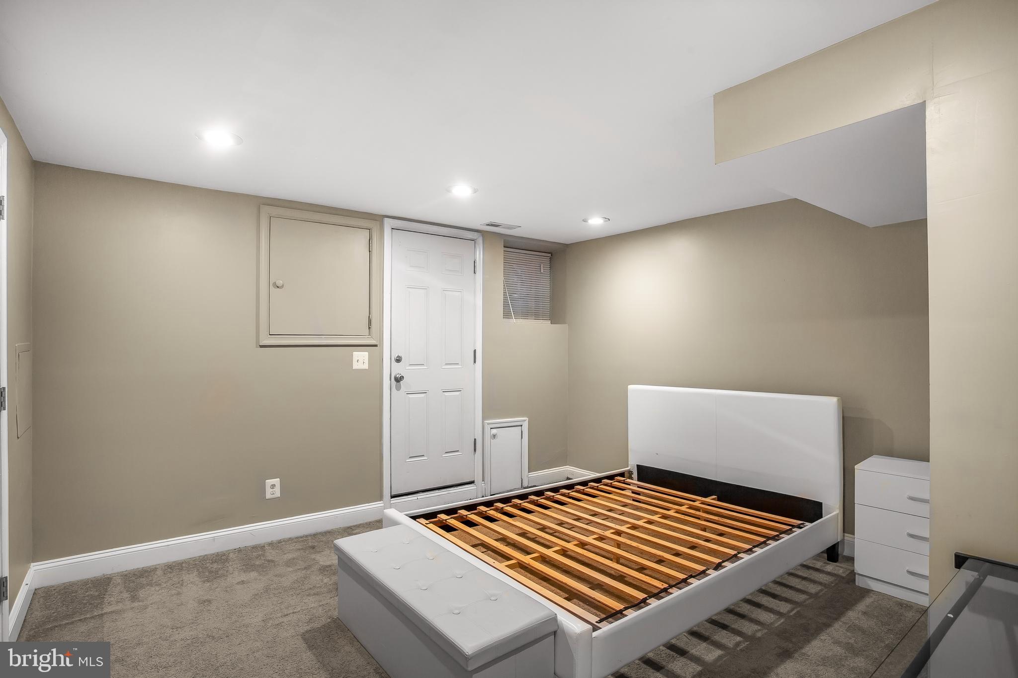 HILLEN - Residential Lease