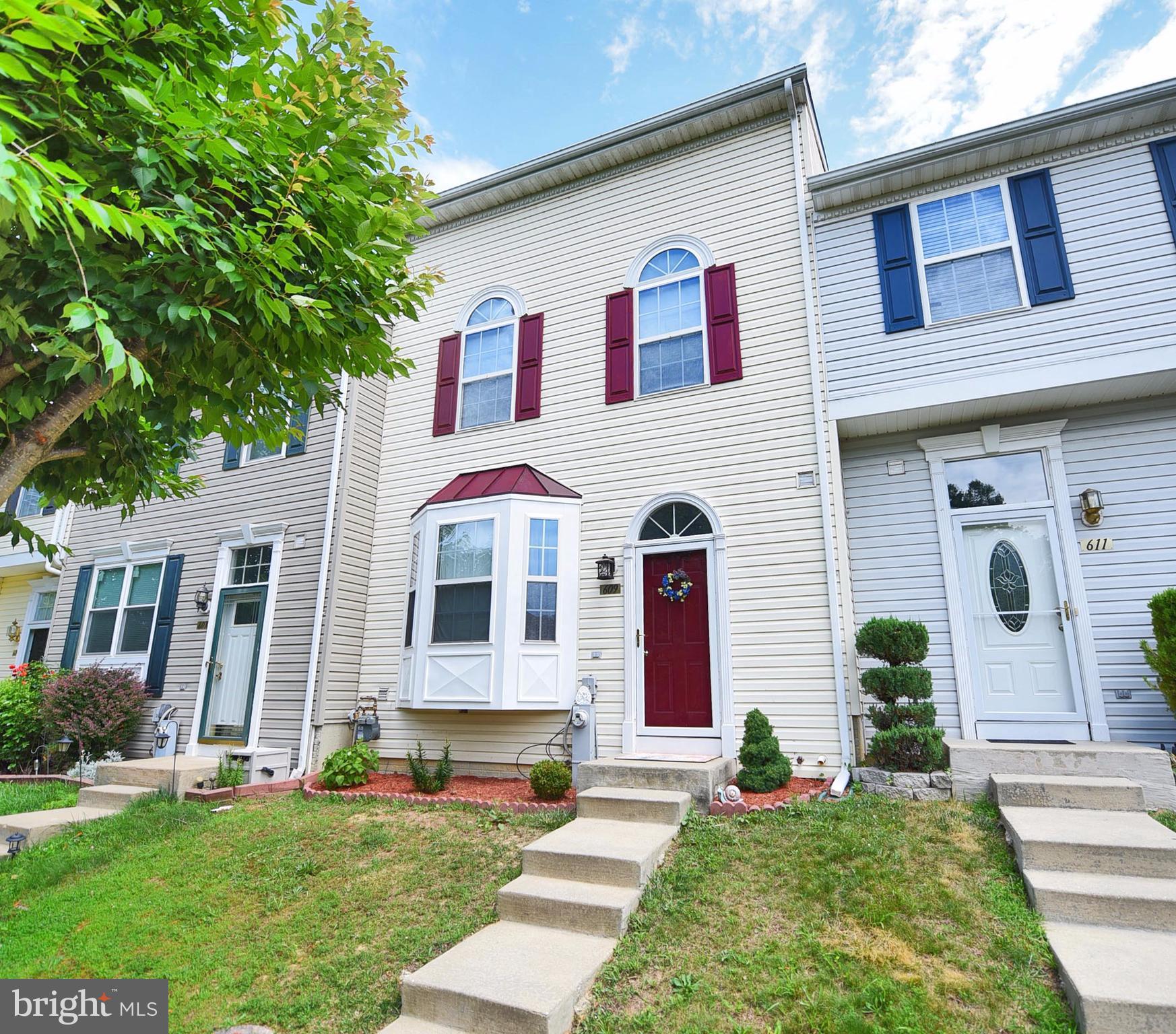 WOODS OF BAYVIEW - Residential