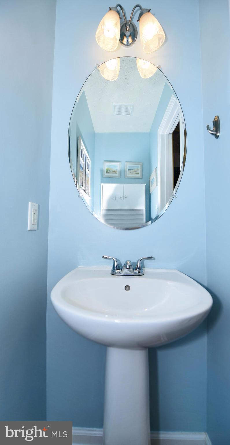 WOODS OF BAYVIEW - Residential