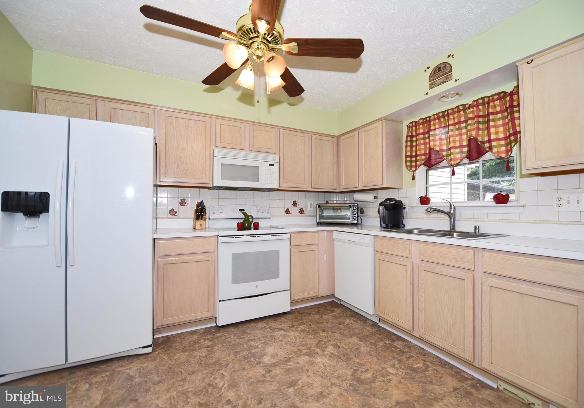 WOODS OF BAYVIEW - Residential