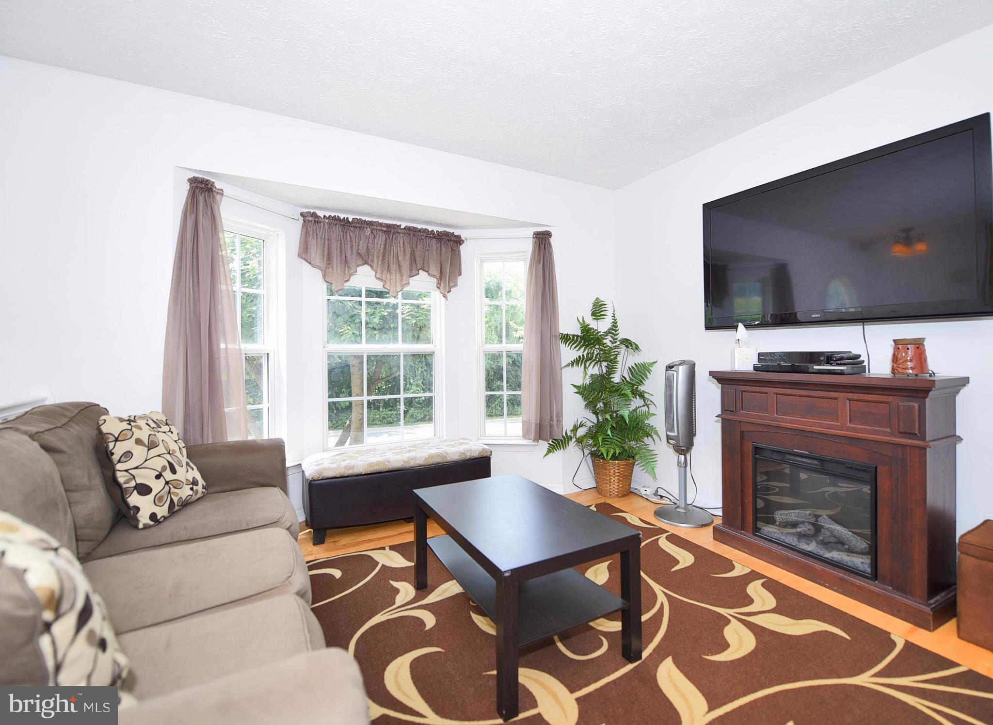 WOODS OF BAYVIEW - Residential