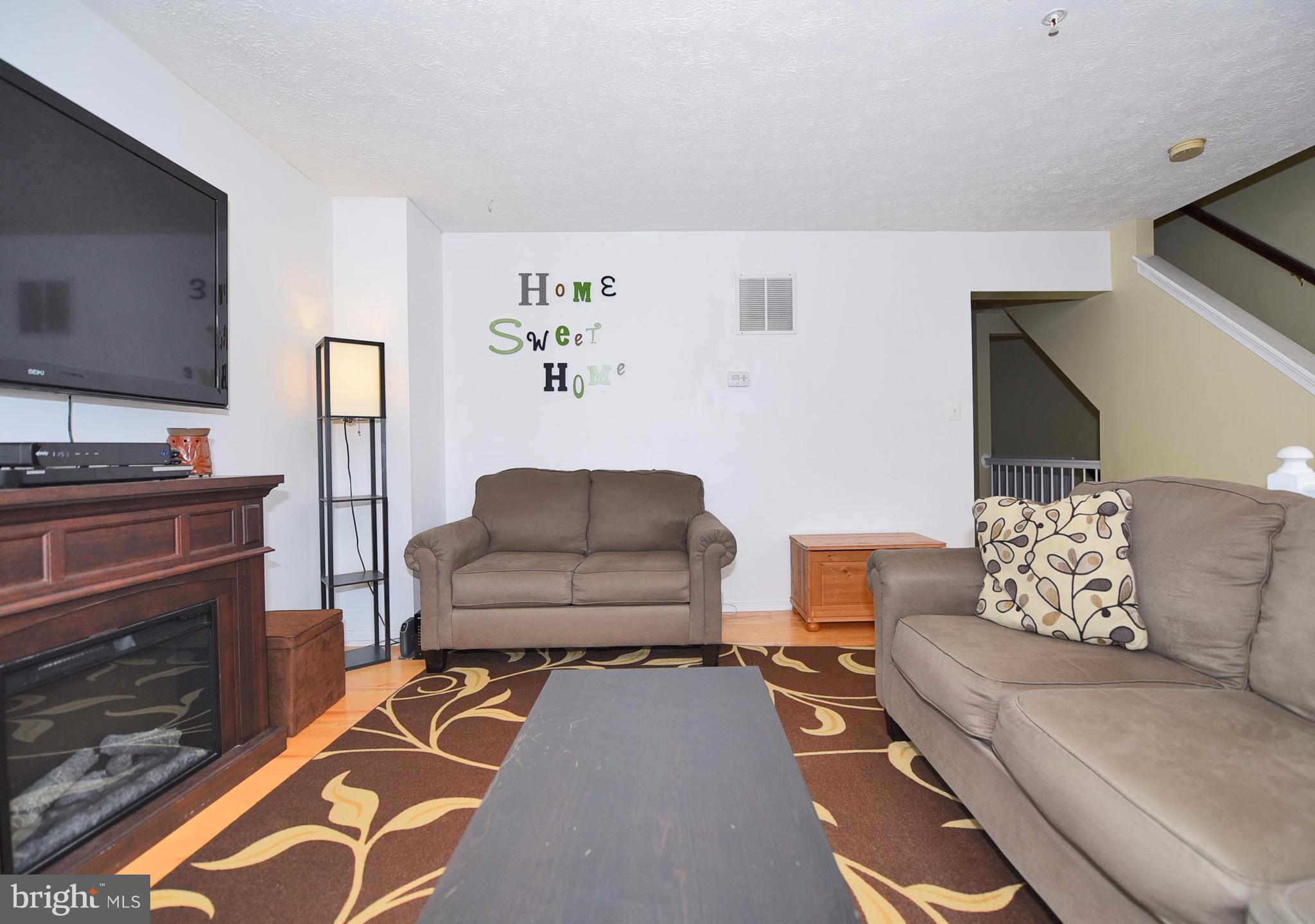 WOODS OF BAYVIEW - Residential