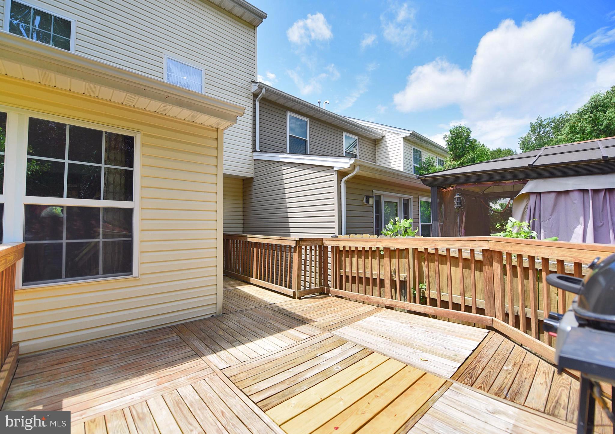 WOODS OF BAYVIEW - Residential