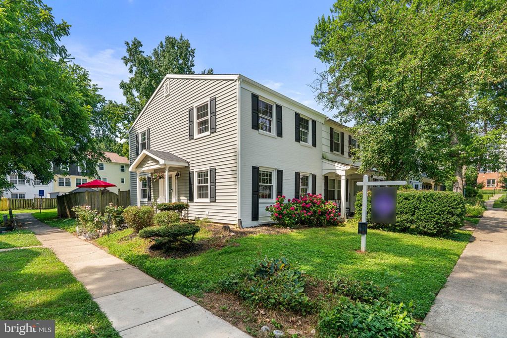 Photo of 5527 Green Dory Lane, COLUMBIA, MD 21044 (MLS # MDHW2070816)