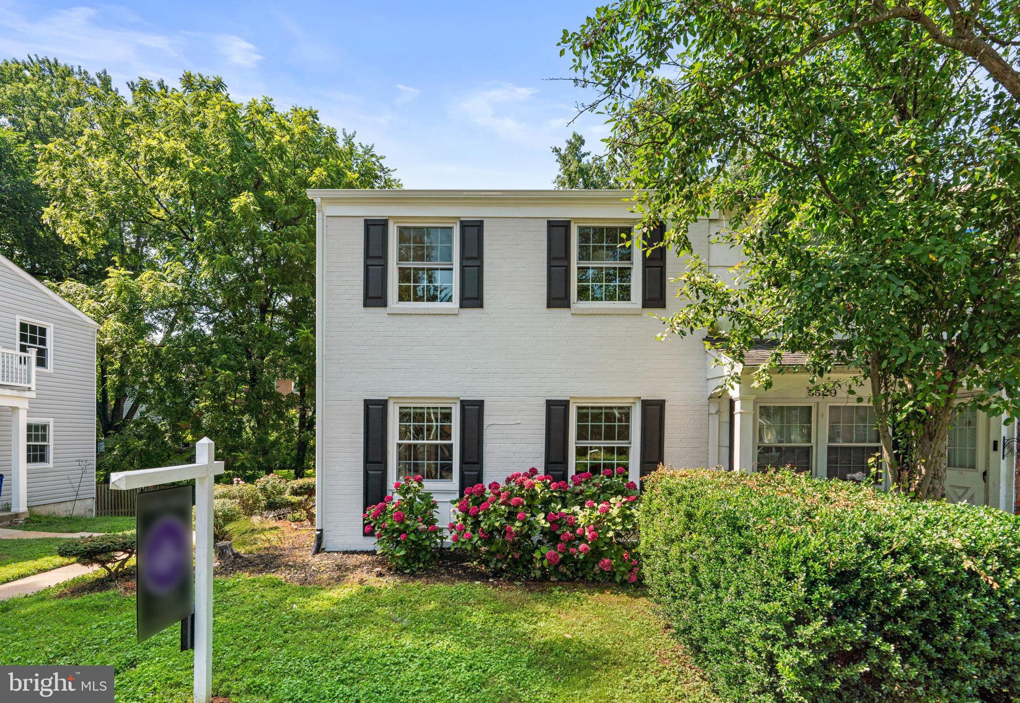 5527 GREEN DORY LANE