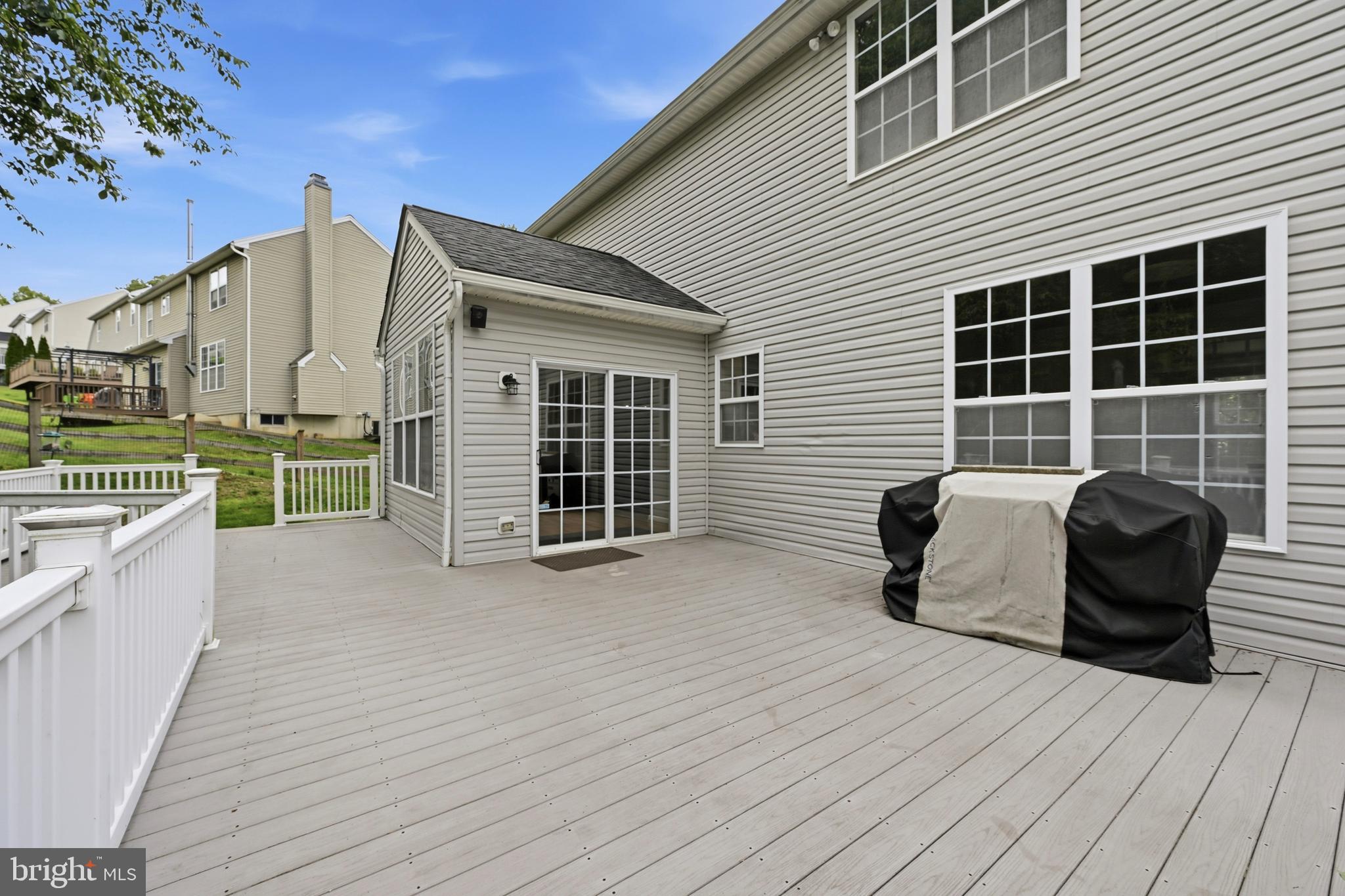 MEADOWBROOK - Residential