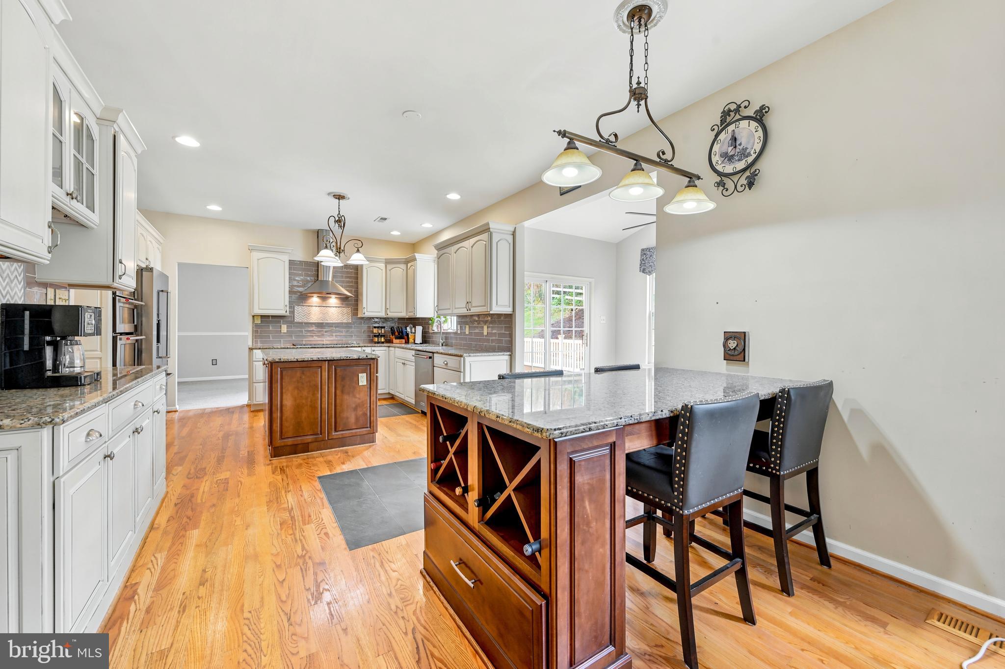 MEADOWBROOK - Residential