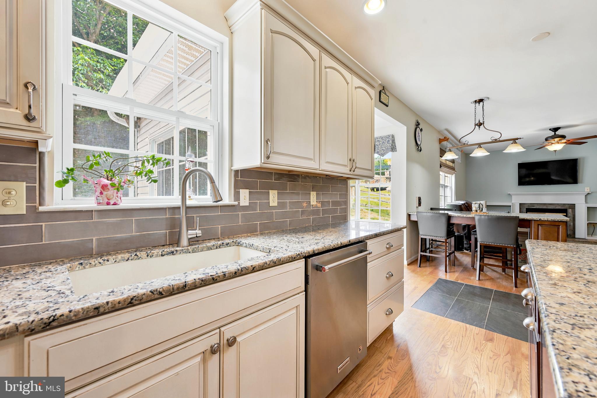 MEADOWBROOK - Residential