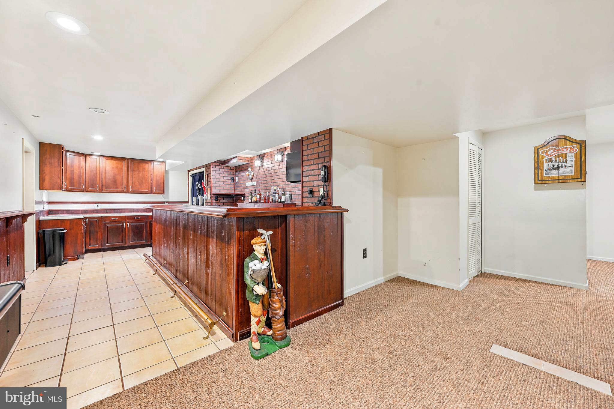 MEADOWBROOK - Residential