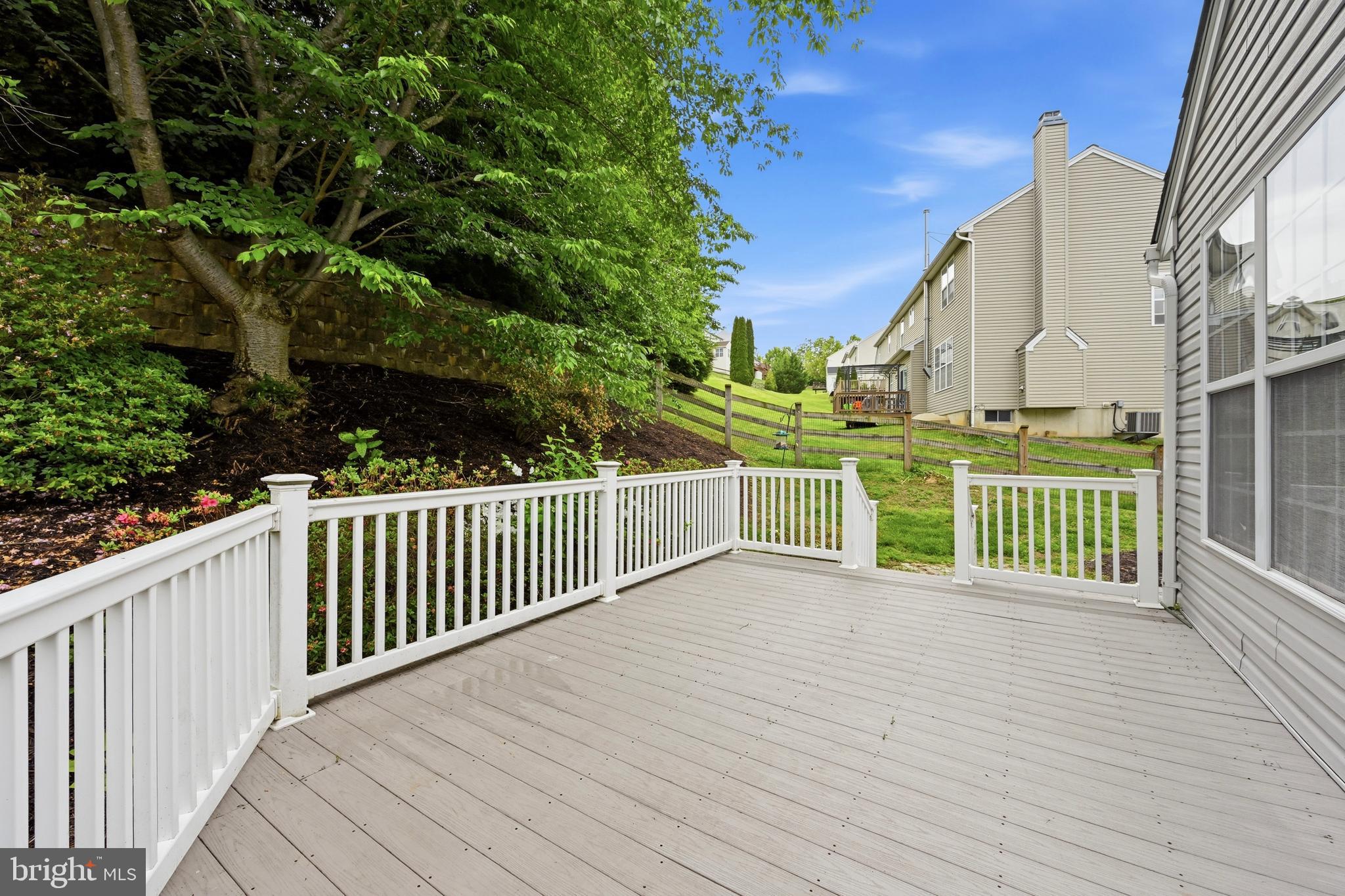 MEADOWBROOK - Residential