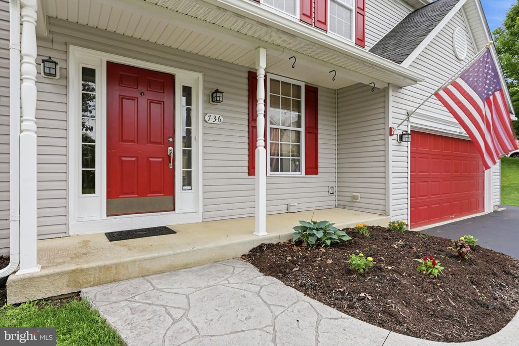 Photo of 736 Meadowbrook Drive, COATESVILLE, PA 19320 (MLS # PACT2126460)