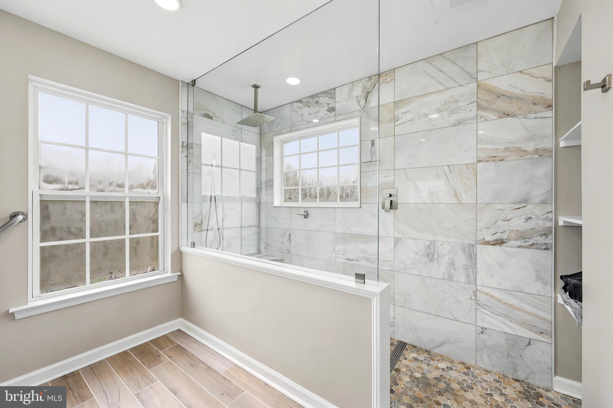 MEADOWBROOK - Residential