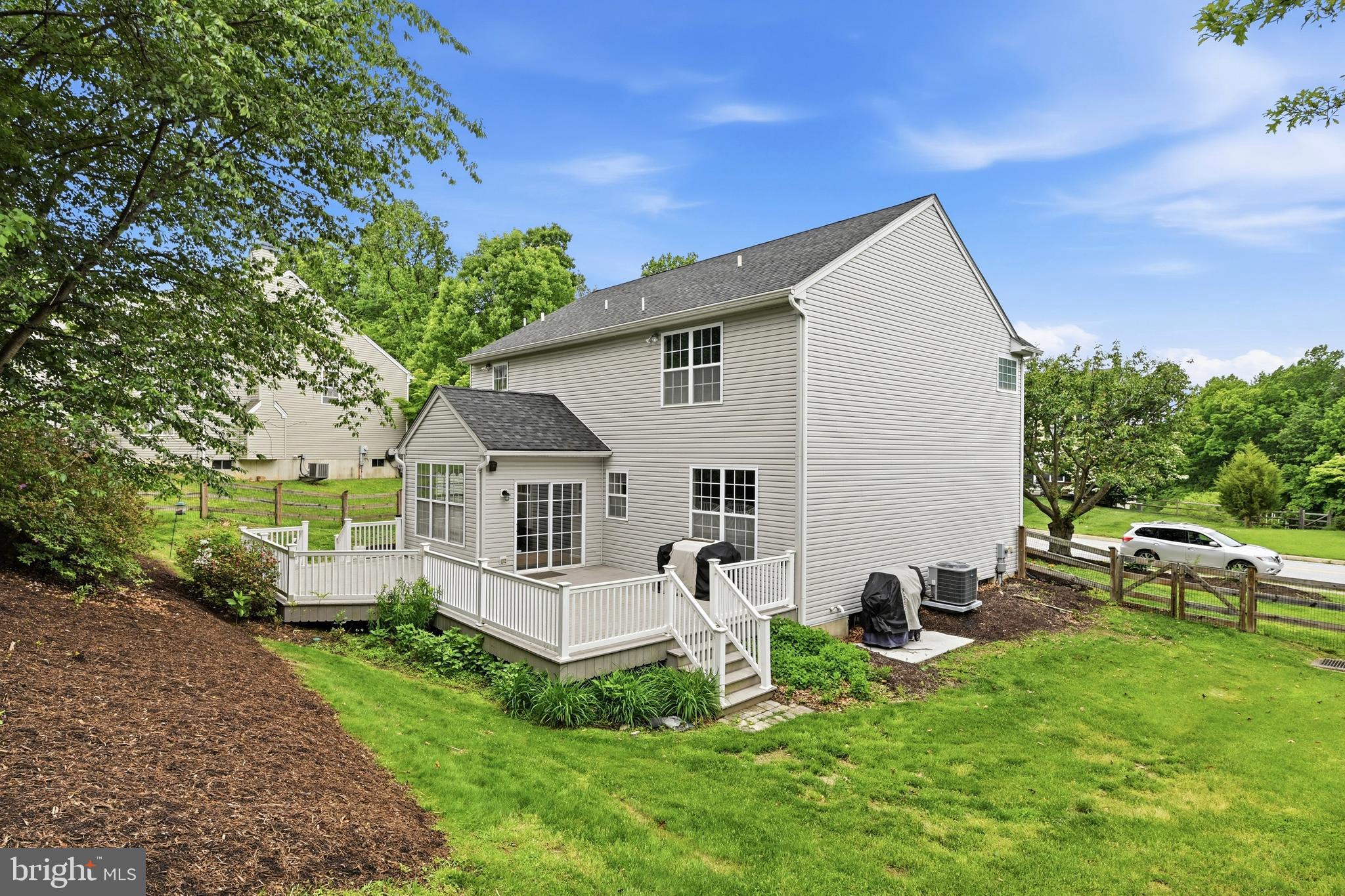 MEADOWBROOK - Residential