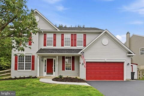 Photo of 736 Meadowbrook Drive, COATESVILLE, PA 19320 (MLS # PACT2126460)