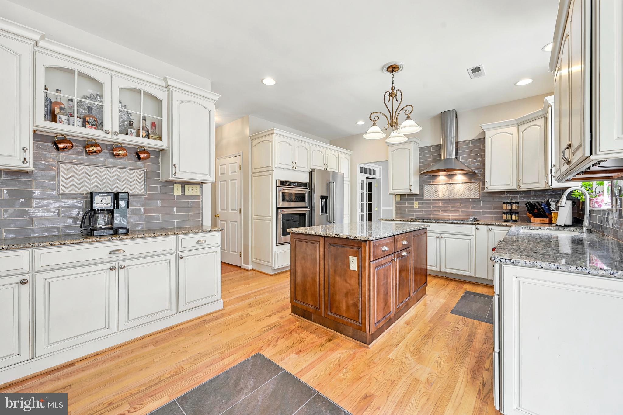 MEADOWBROOK - Residential