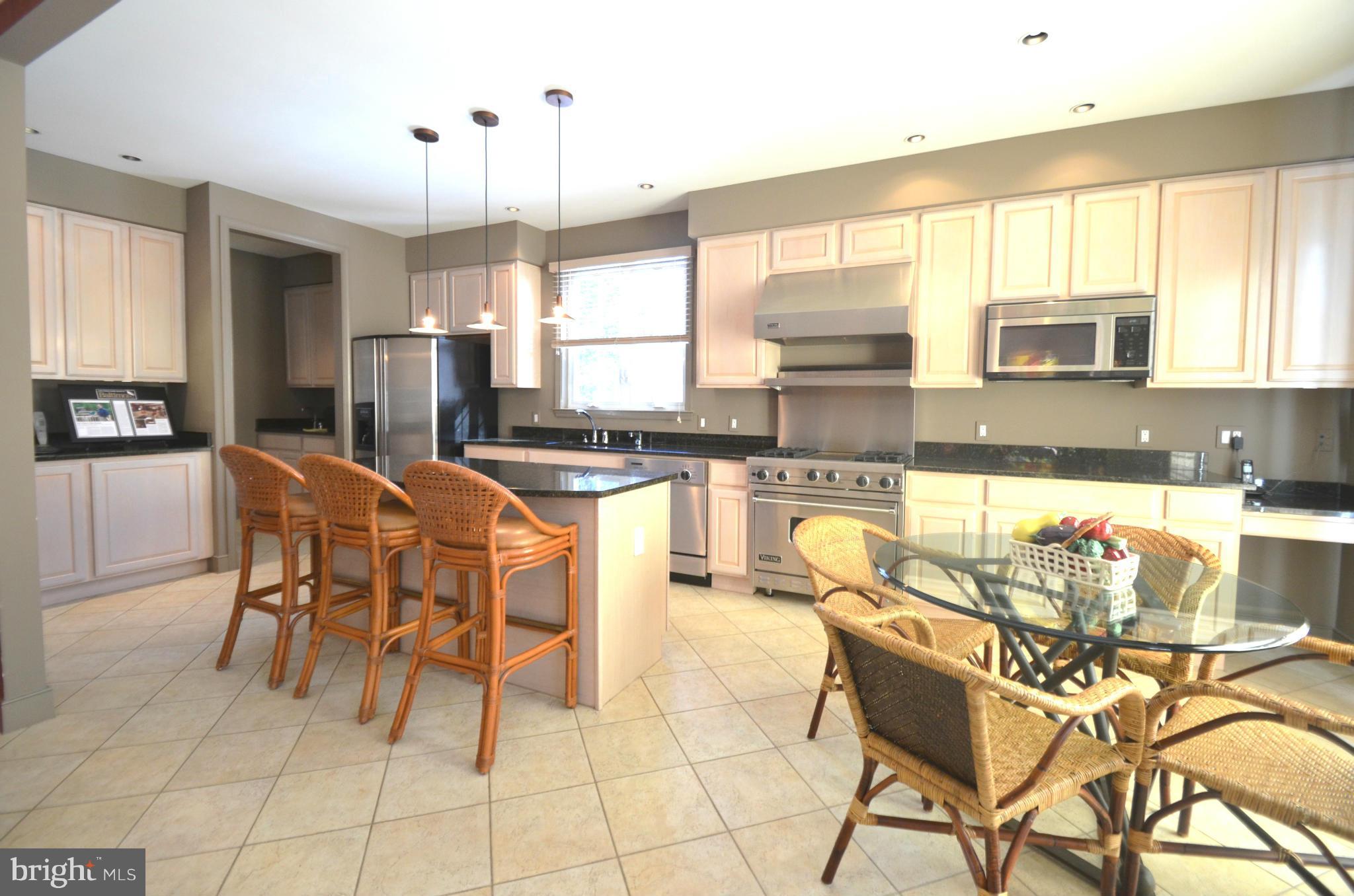 ROLAND PARK - Residential