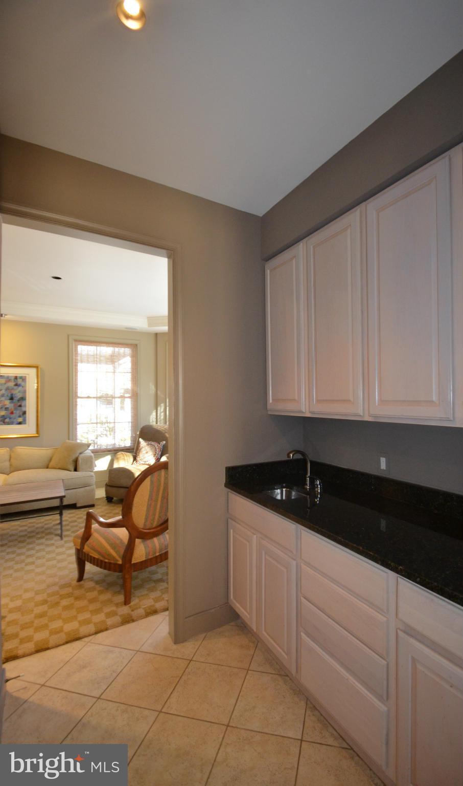 ROLAND PARK - Residential