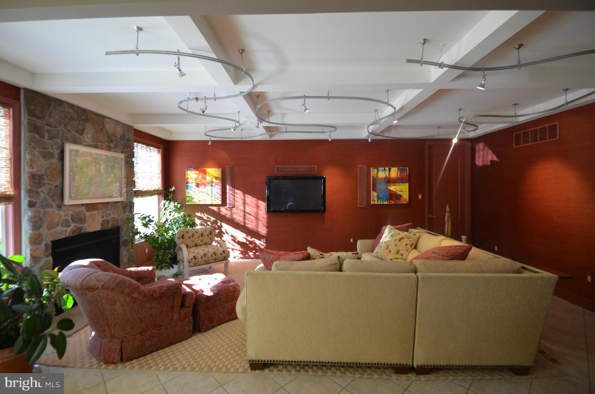 ROLAND PARK - Residential