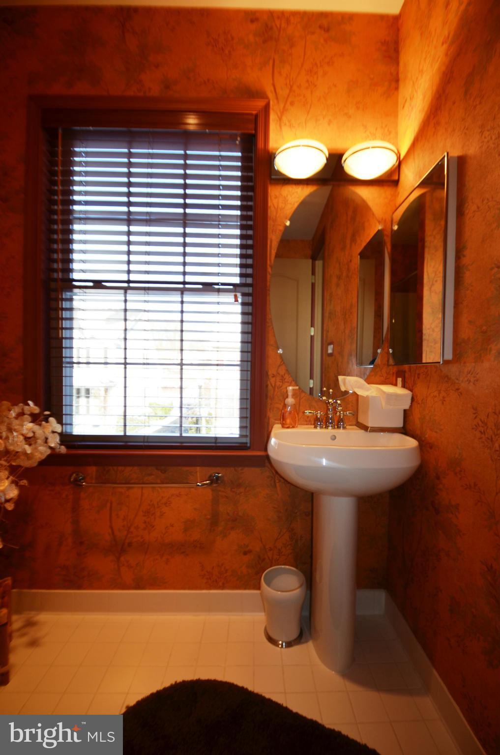 ROLAND PARK - Residential