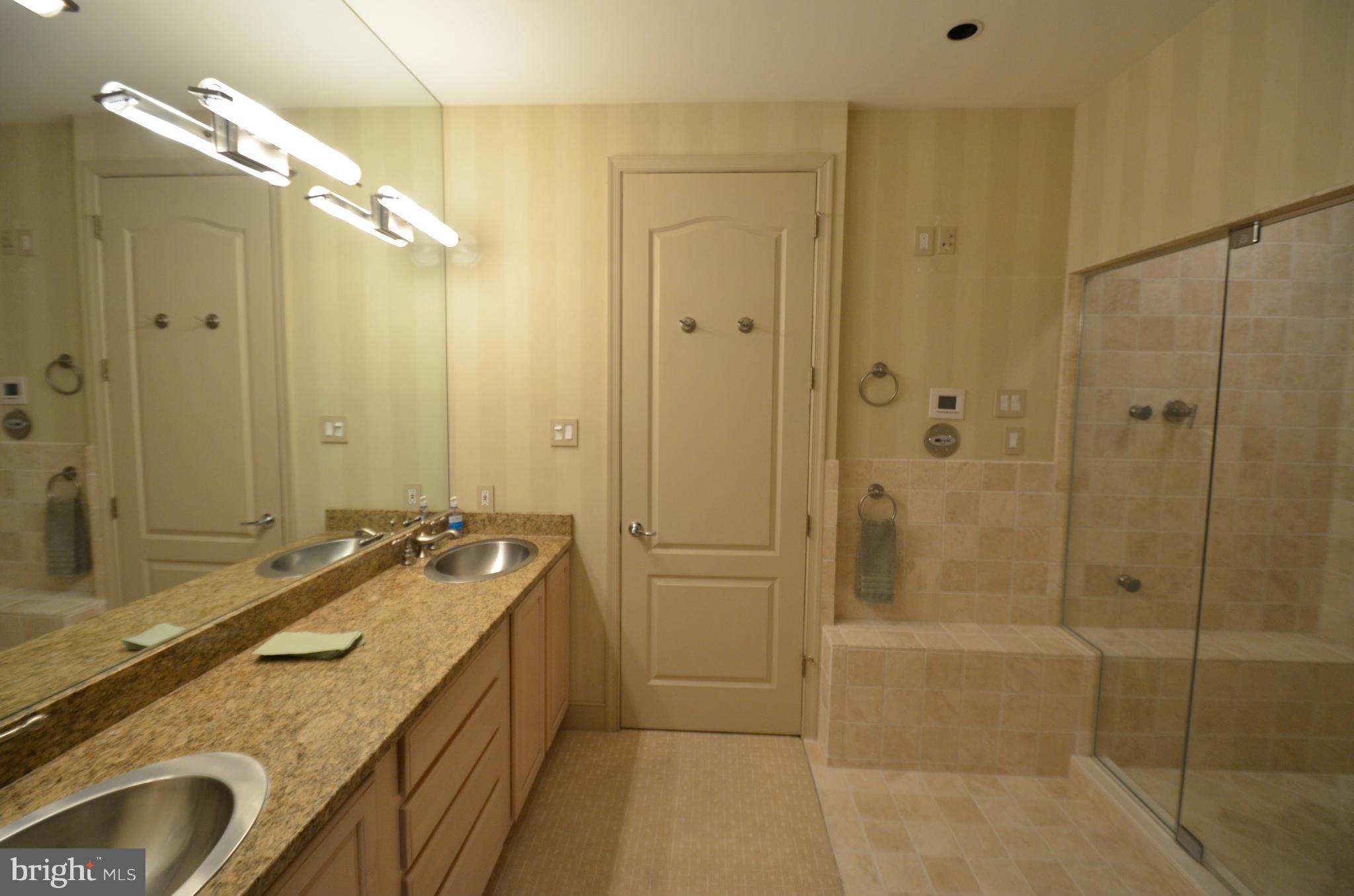 ROLAND PARK - Residential